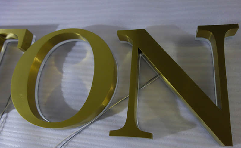  Electroplated halo lit signs
